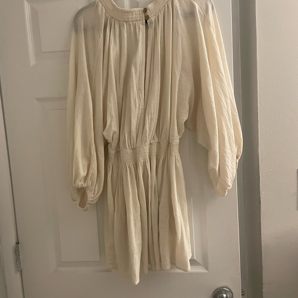 Chic Ivory V-Neck Dress - Picture 4 of 4